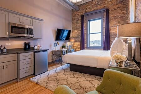 Hip Urban Loft - Small Town Charm -124 Lofts #3 West Dundee Dış mekan fotoğraf